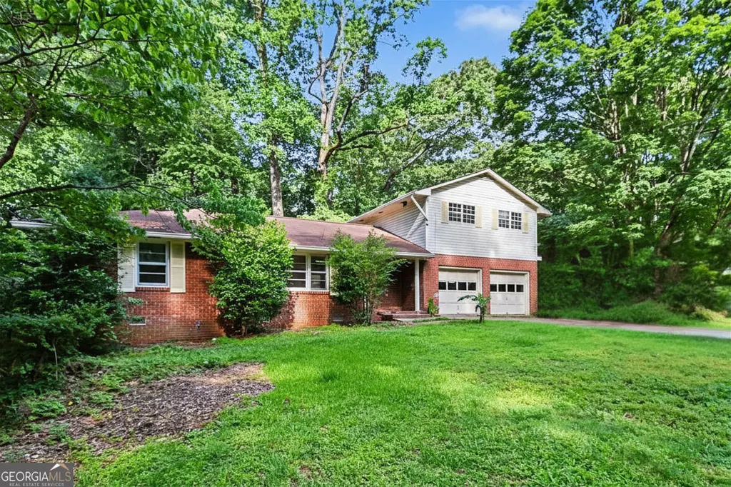 2240 Medfield Trl NE