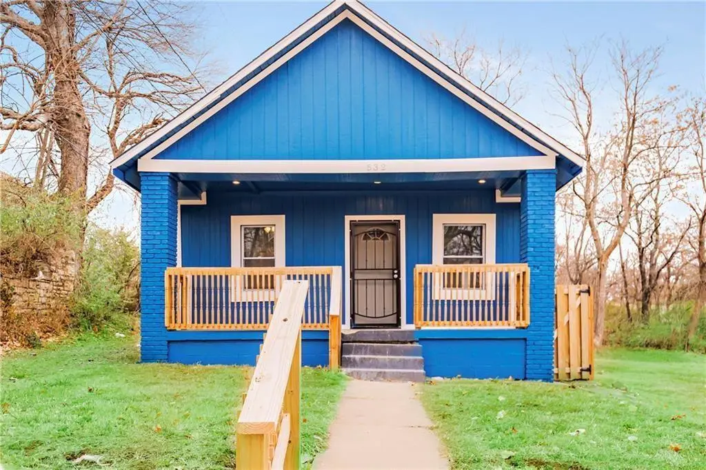 532 Parallel Ave
