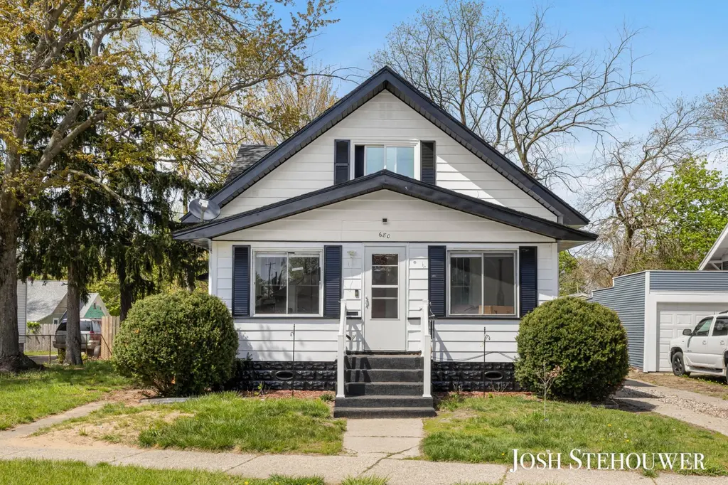 680 Orchard Ave