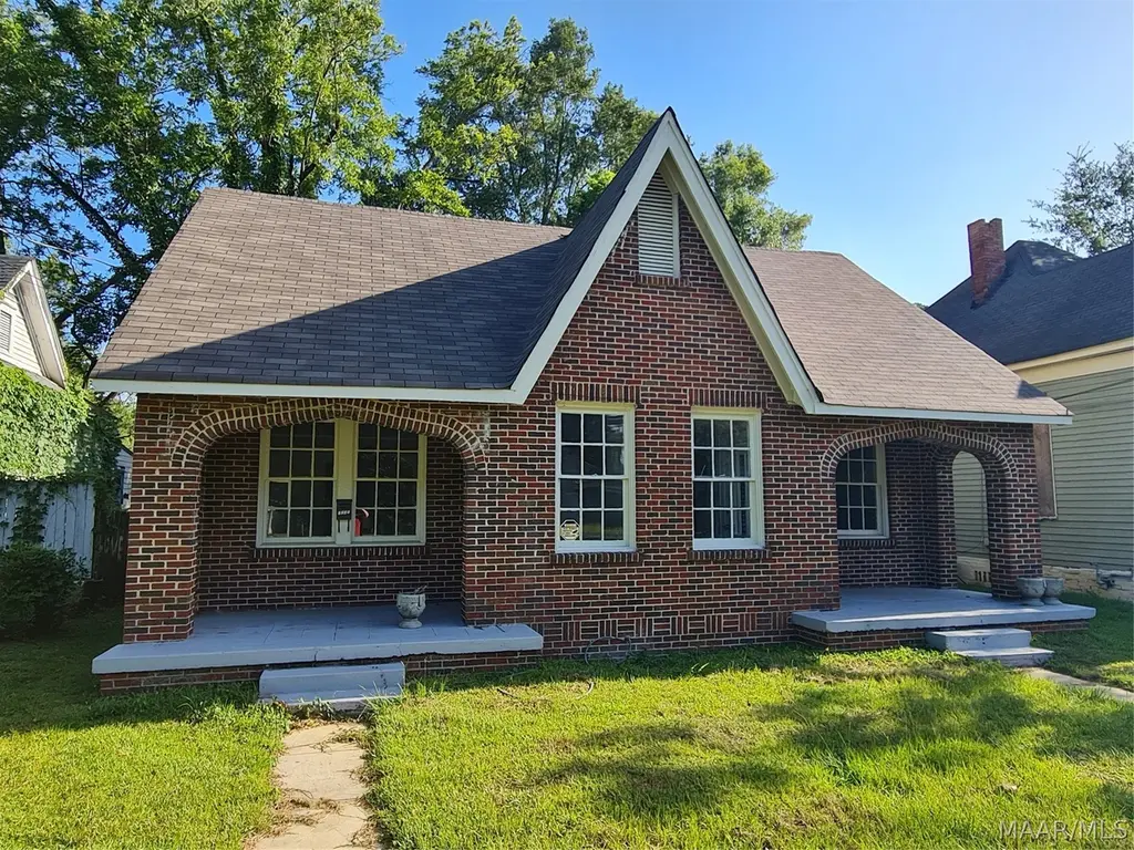 2329 Highland Ave