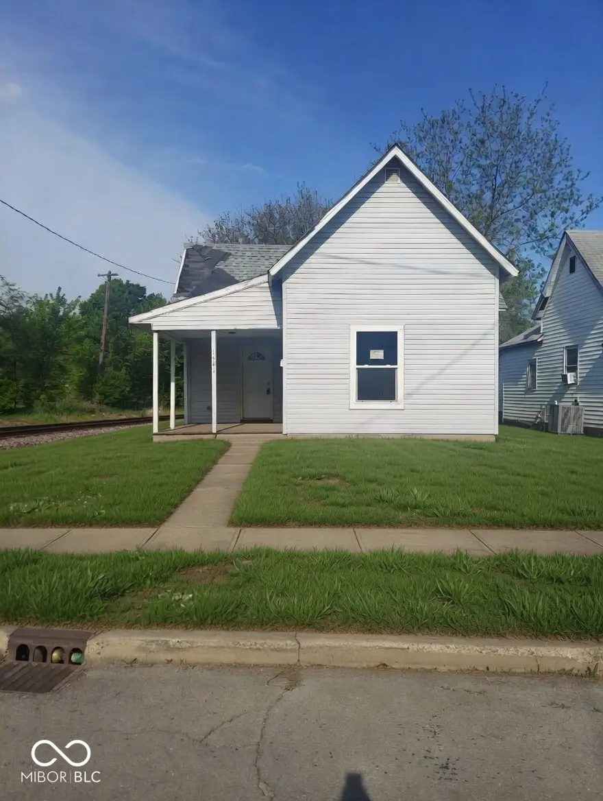1541 Walnut St