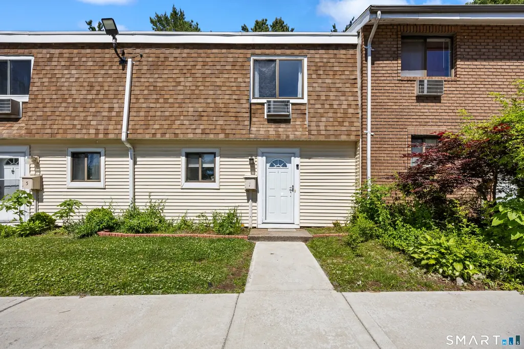 7 Sutton Pl #7