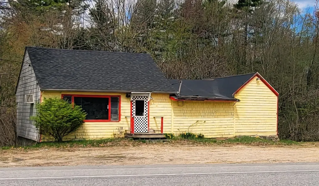 330 NH Route 125