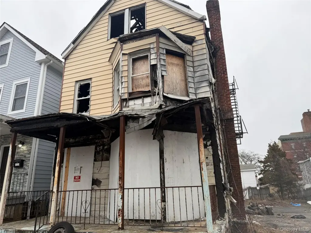 111 N 7th Ave