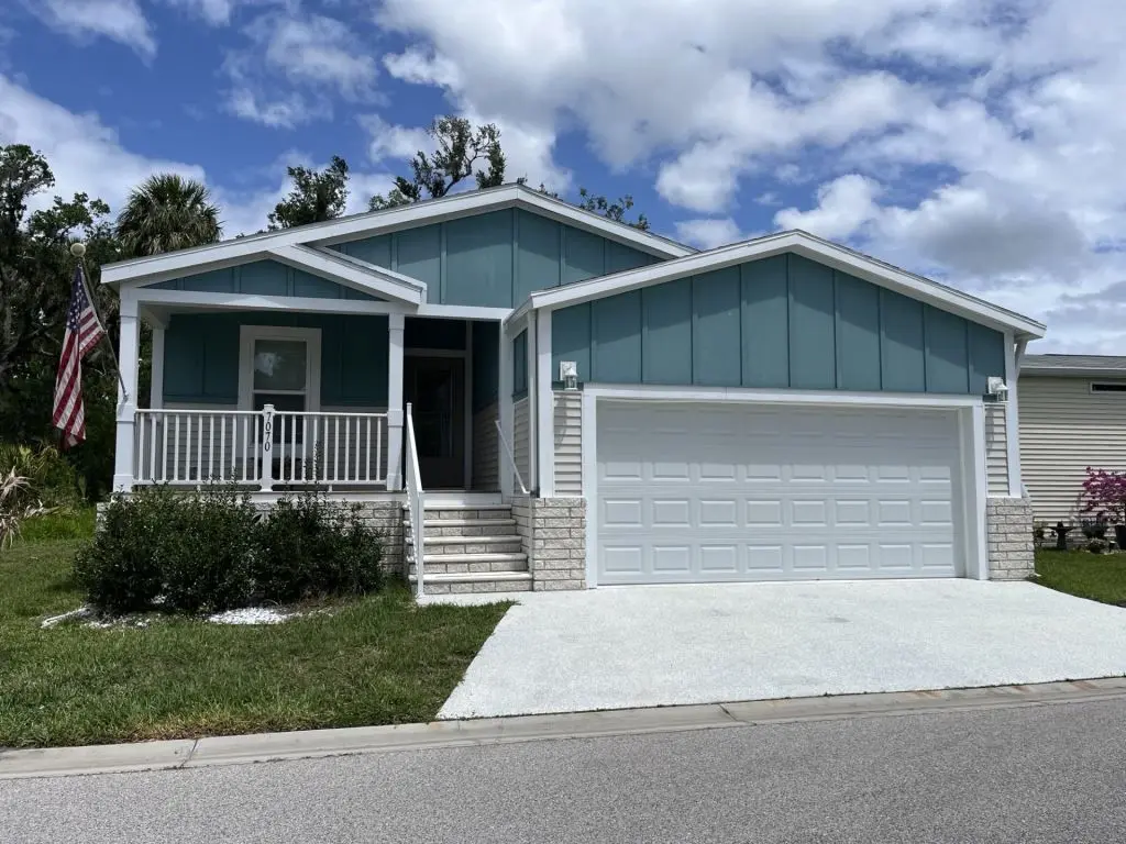Vero w/Garage, Full Porch Plan