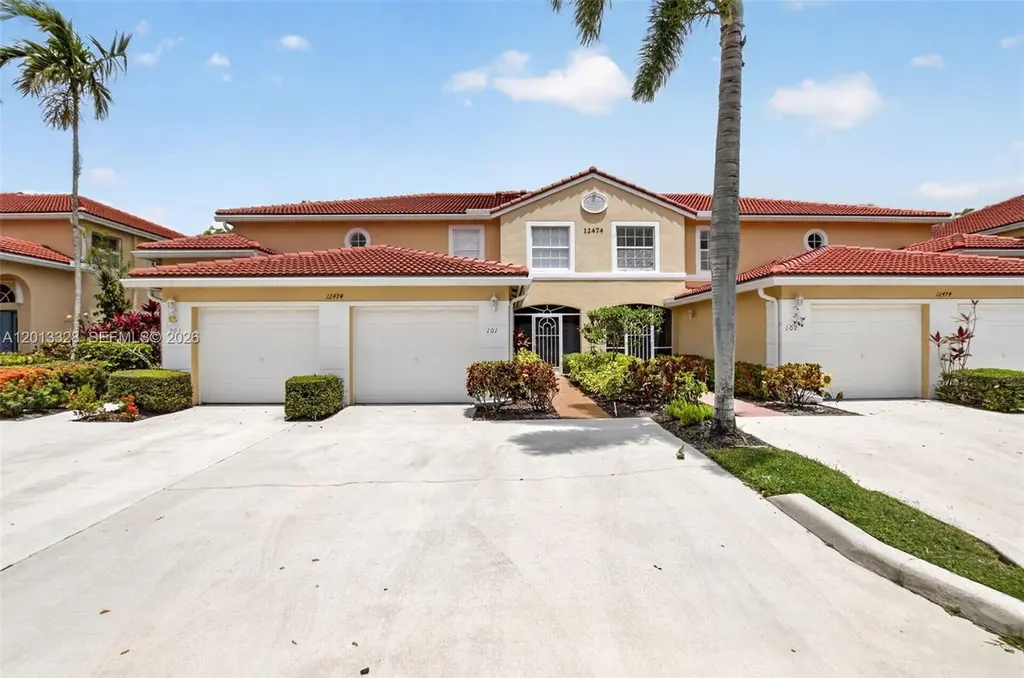 12474 Crystal Pointe Dr #101