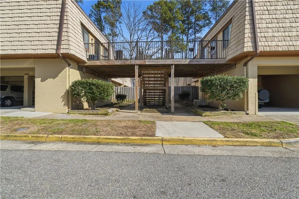 1554 Monterry Pl
