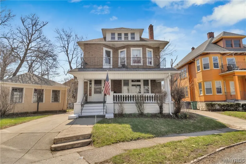 97 Eastwood Pl