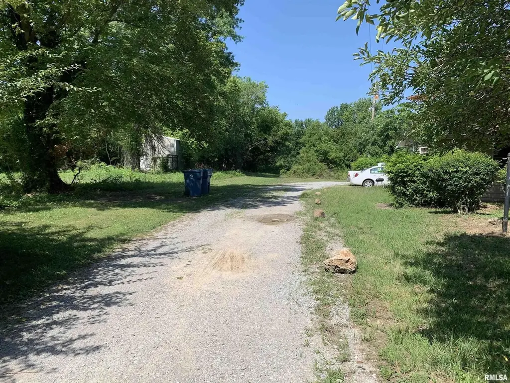 5281-5287 Country Club Rd #21