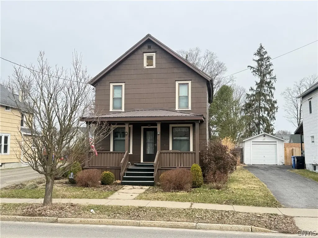 54 W Main St