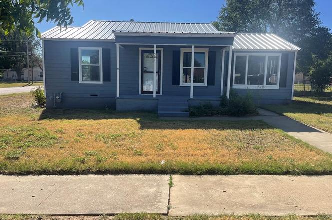 301 E Ave Ave