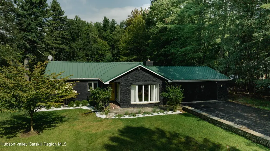 26 Krom Rd