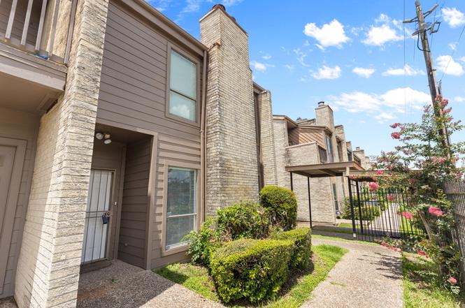 11280 Braes Forest Dr #105