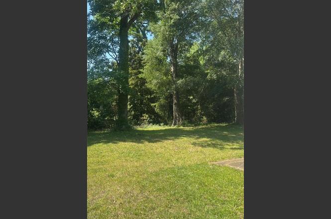 987 Winward Rd