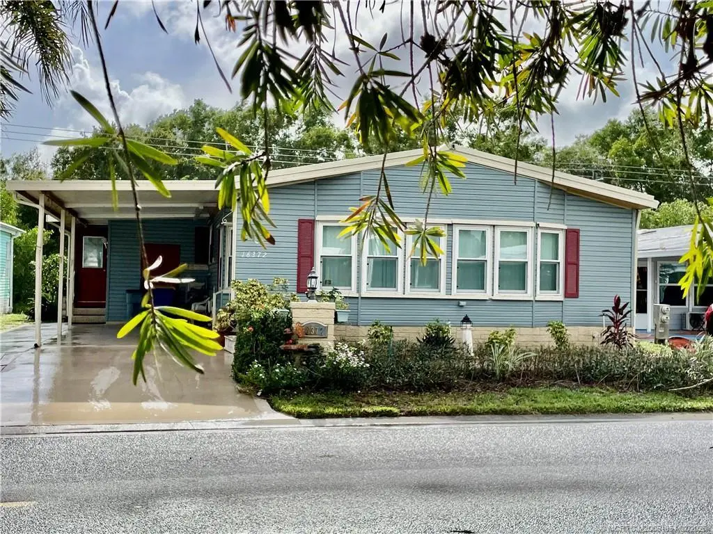 16372 SW Indianwood Cir