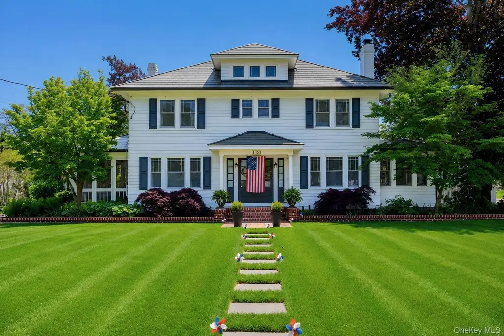 119 Hubbard Ave