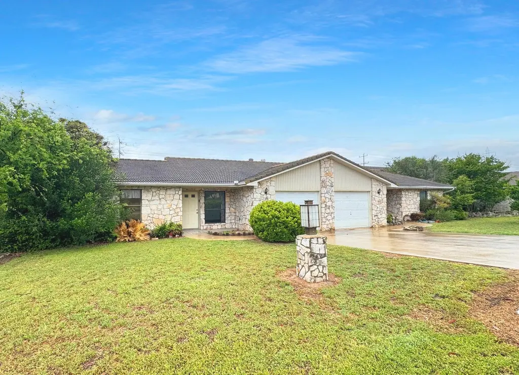500 Hi Circle Cir W