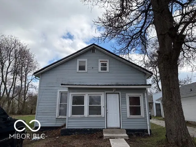 1311 E Hines St