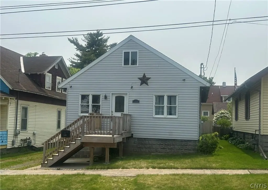 1309 Thorn St