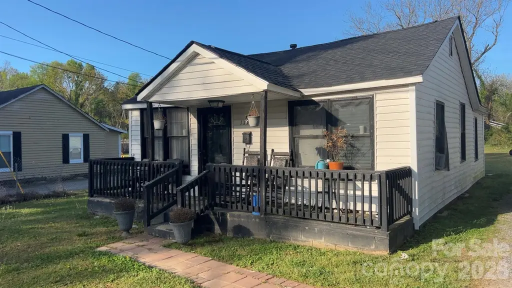 1152 Carolina Avenue Ext
