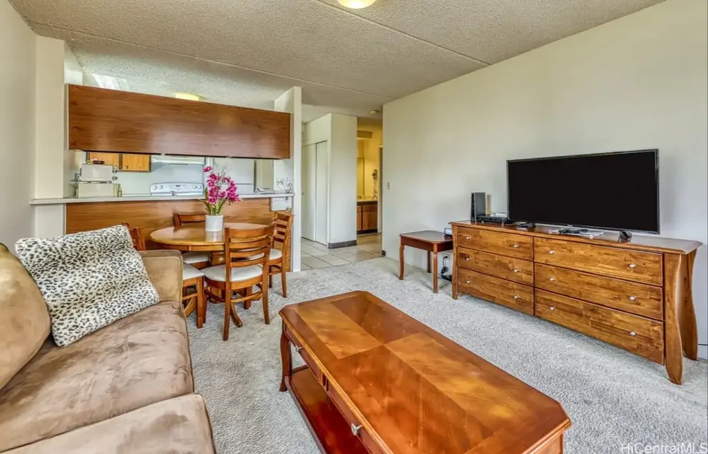 2240 Kuhio Ave #1005