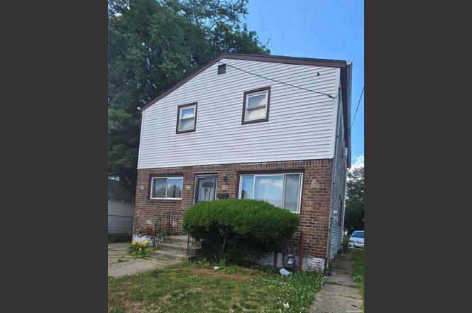 11 Hoff Ct