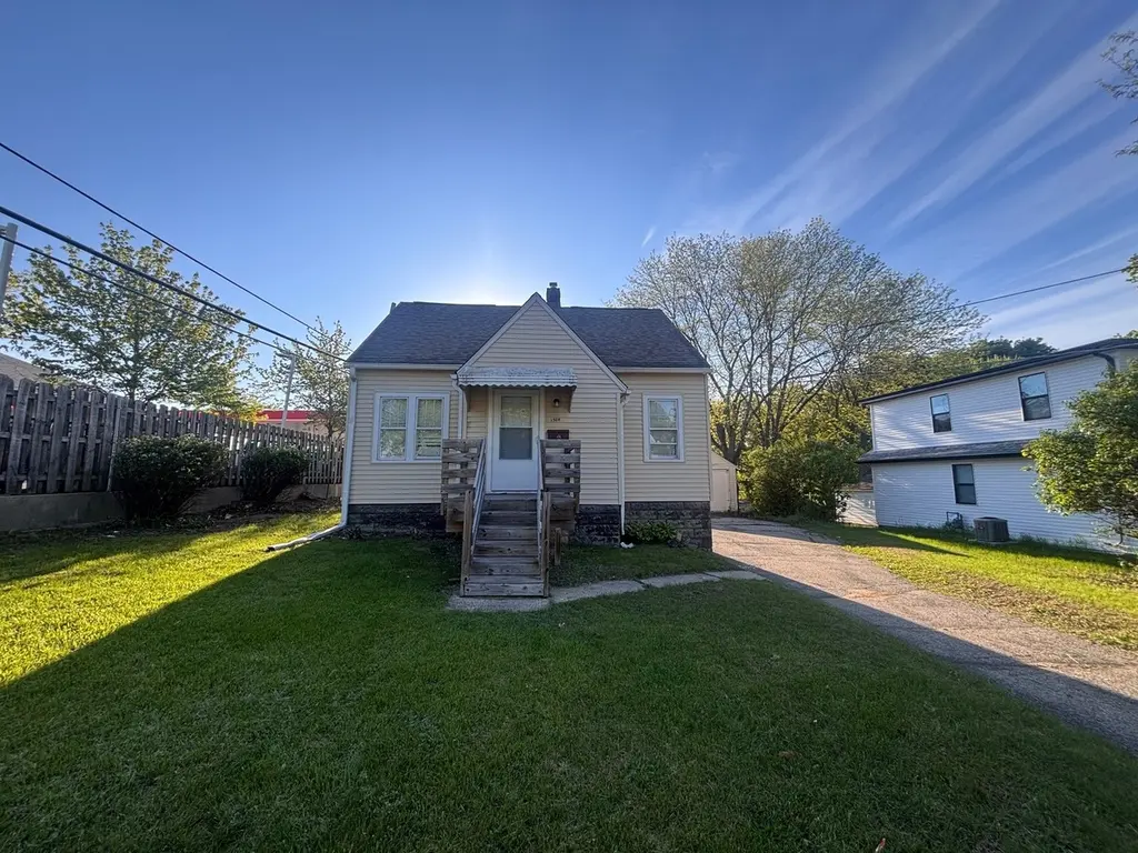 1504 Eastmoreland Ave