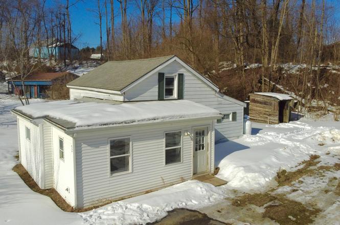 52 Pocket Hill Rd