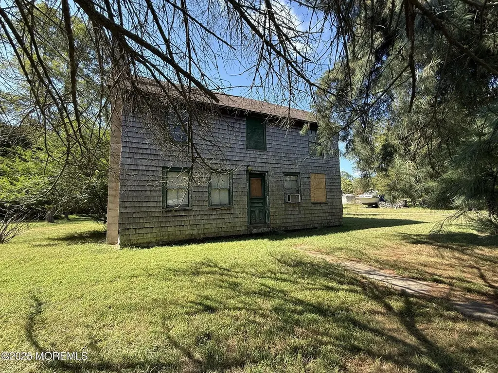 225 Jones Rd #104