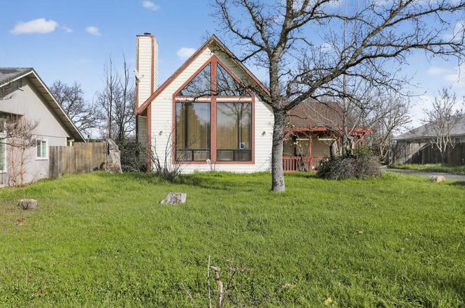 19566 Feather Falls Pl