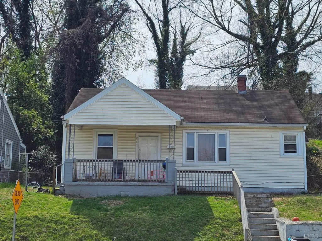 901 Centerdale St