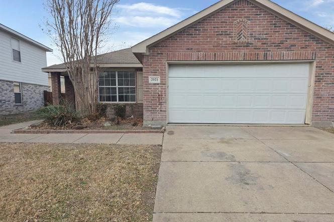 2021 Lake Trail Dr