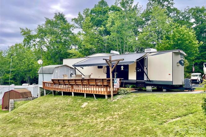 226 Saddle Ridge Dr