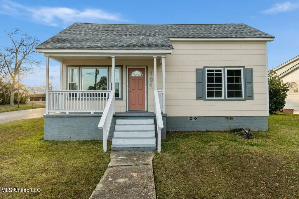 104 N 14th Ave