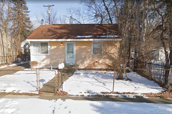 3421 Brewster St