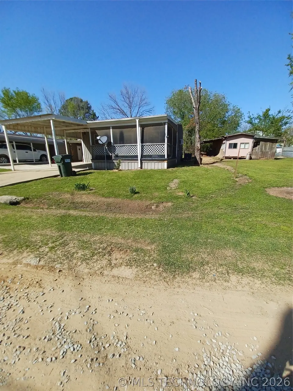 416747 Delaware Dr