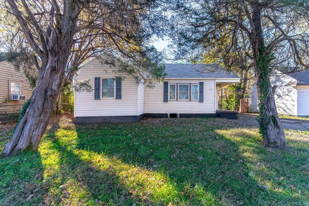 1913 Sula Ln