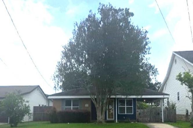 936 Oak Ave