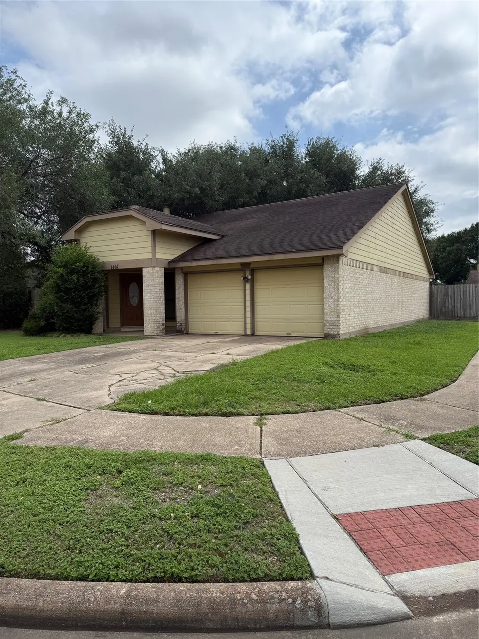 1467 Hunters Park Dr