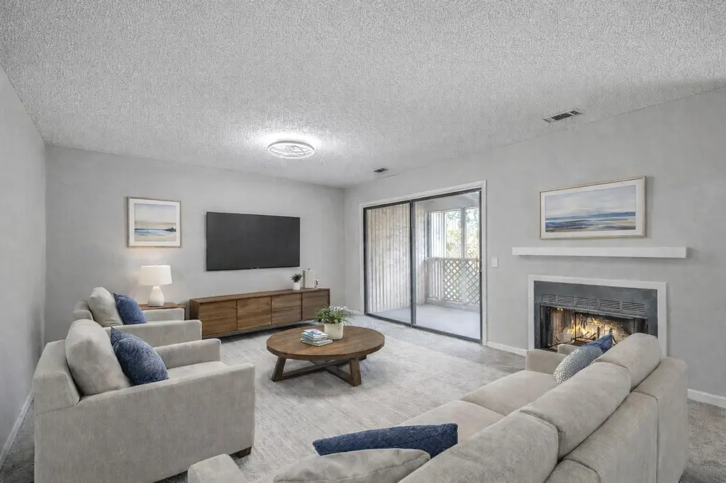 404 Greencastle Dr