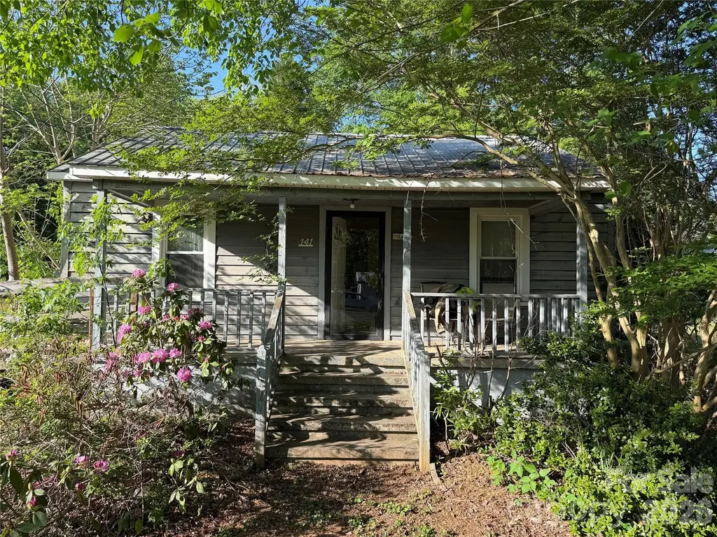 141 Walker Rd