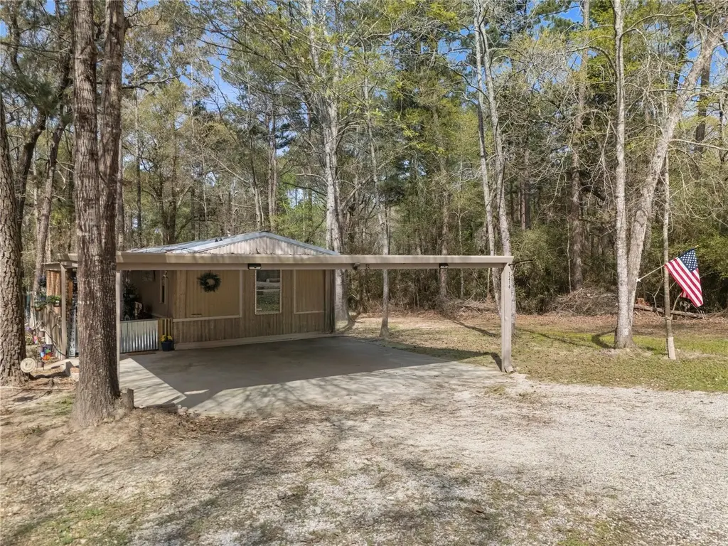 1216 Cardinal Ln