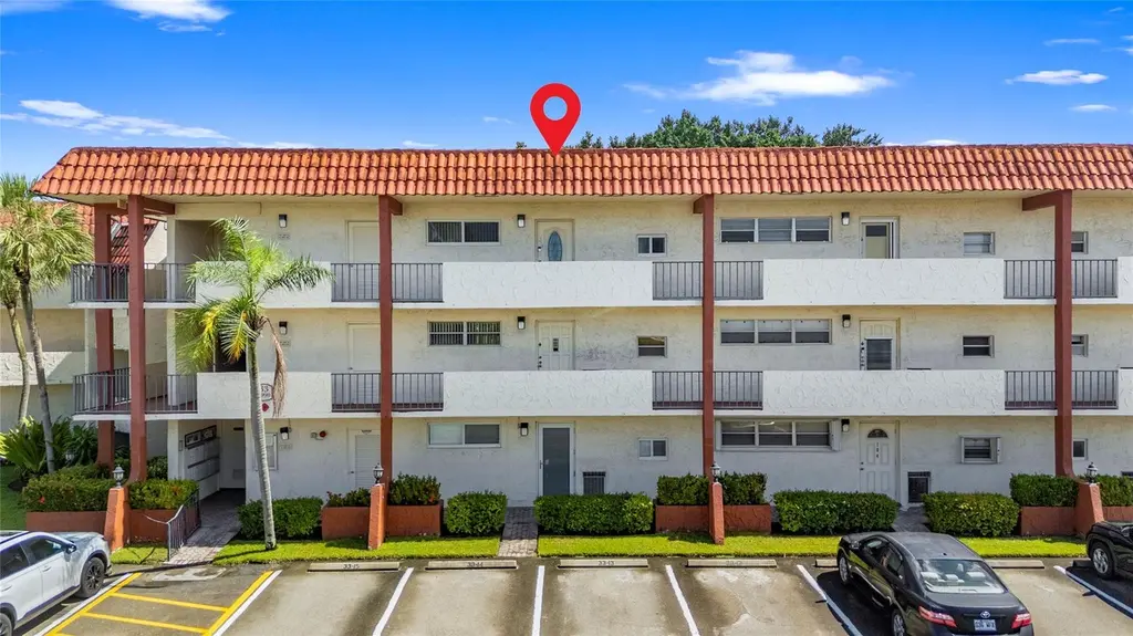 8990 S Hollybrook Blvd Unit 305
