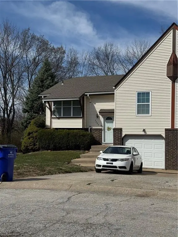 7402 Englewood Ln