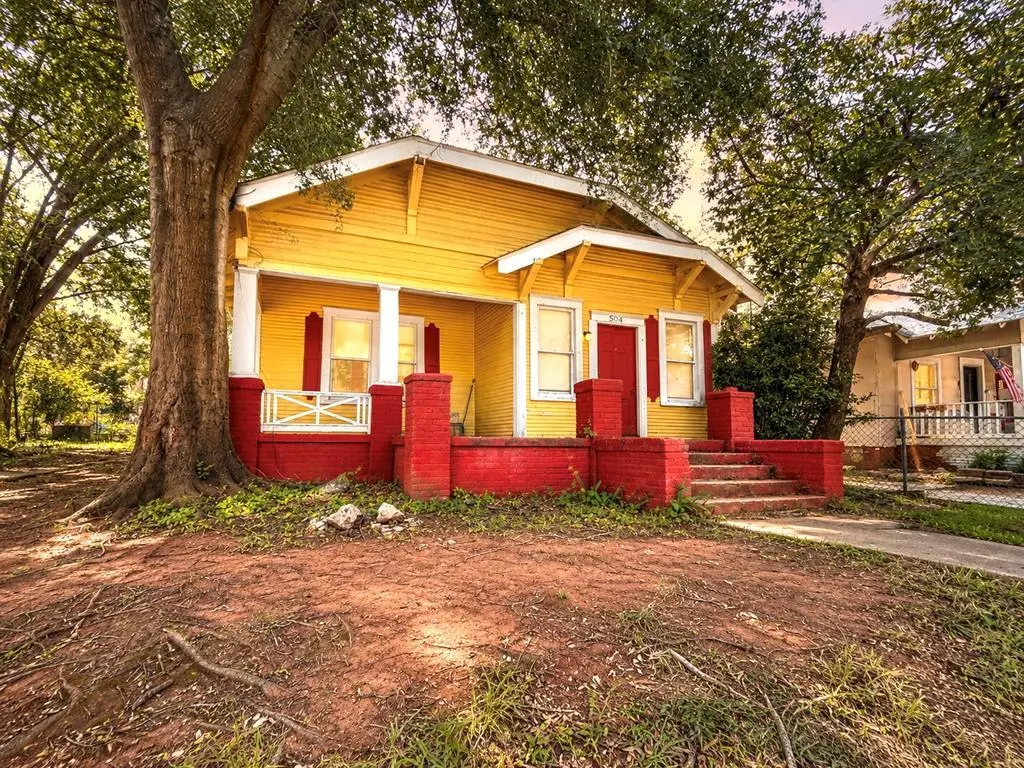 504 W Lacy Dr