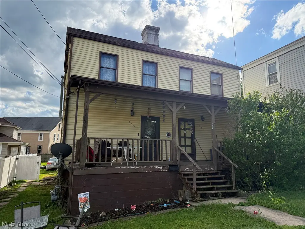805 Hickory St
