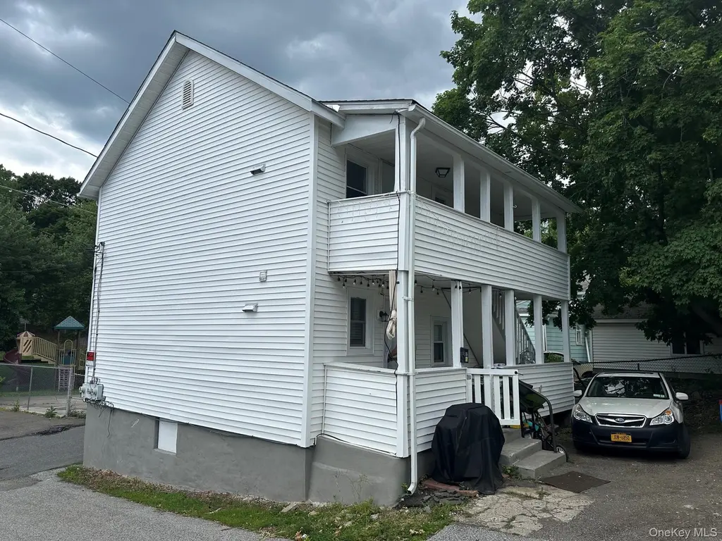 92 Center St