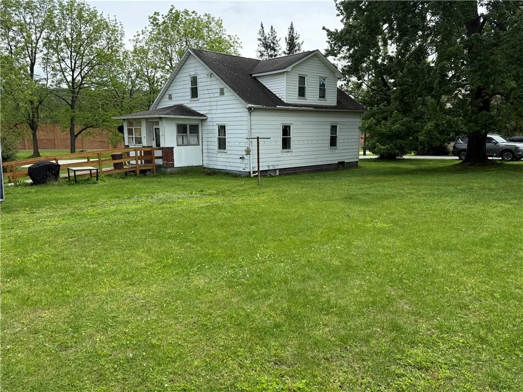 42 Cedar St