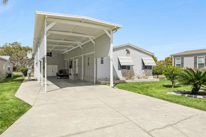 5226 Island View Cir N