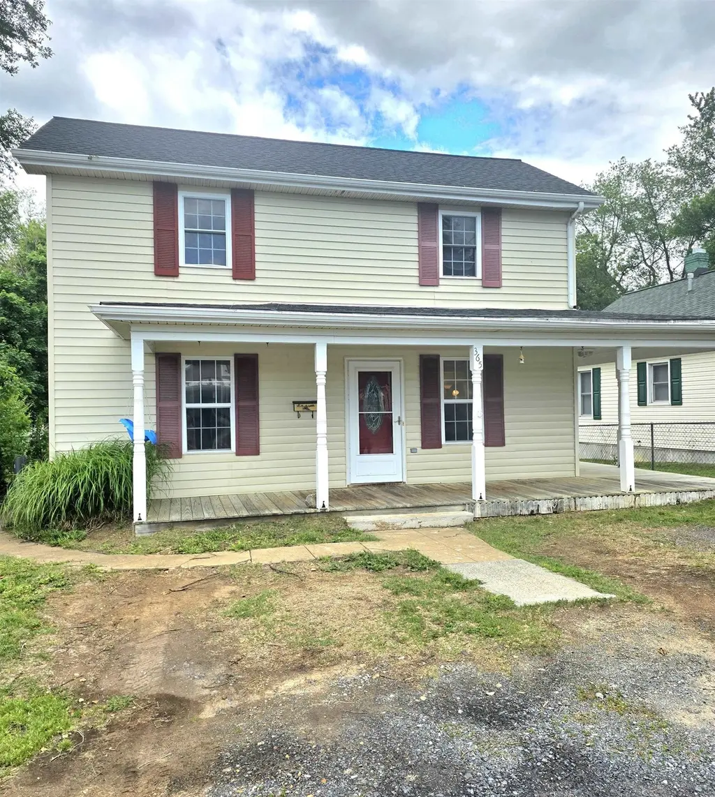 365 Magnolia Ave S
